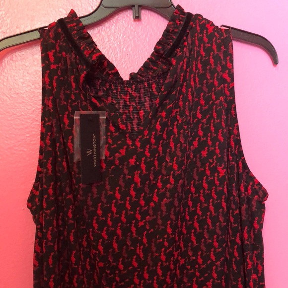 Red and black blouse - Picture 3 of 3